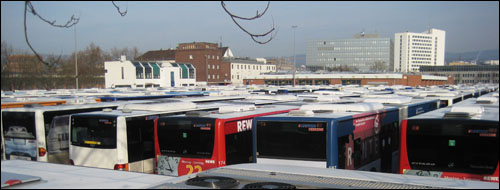 Alle Busse geparkt während dem Streik in Wiesbaden.